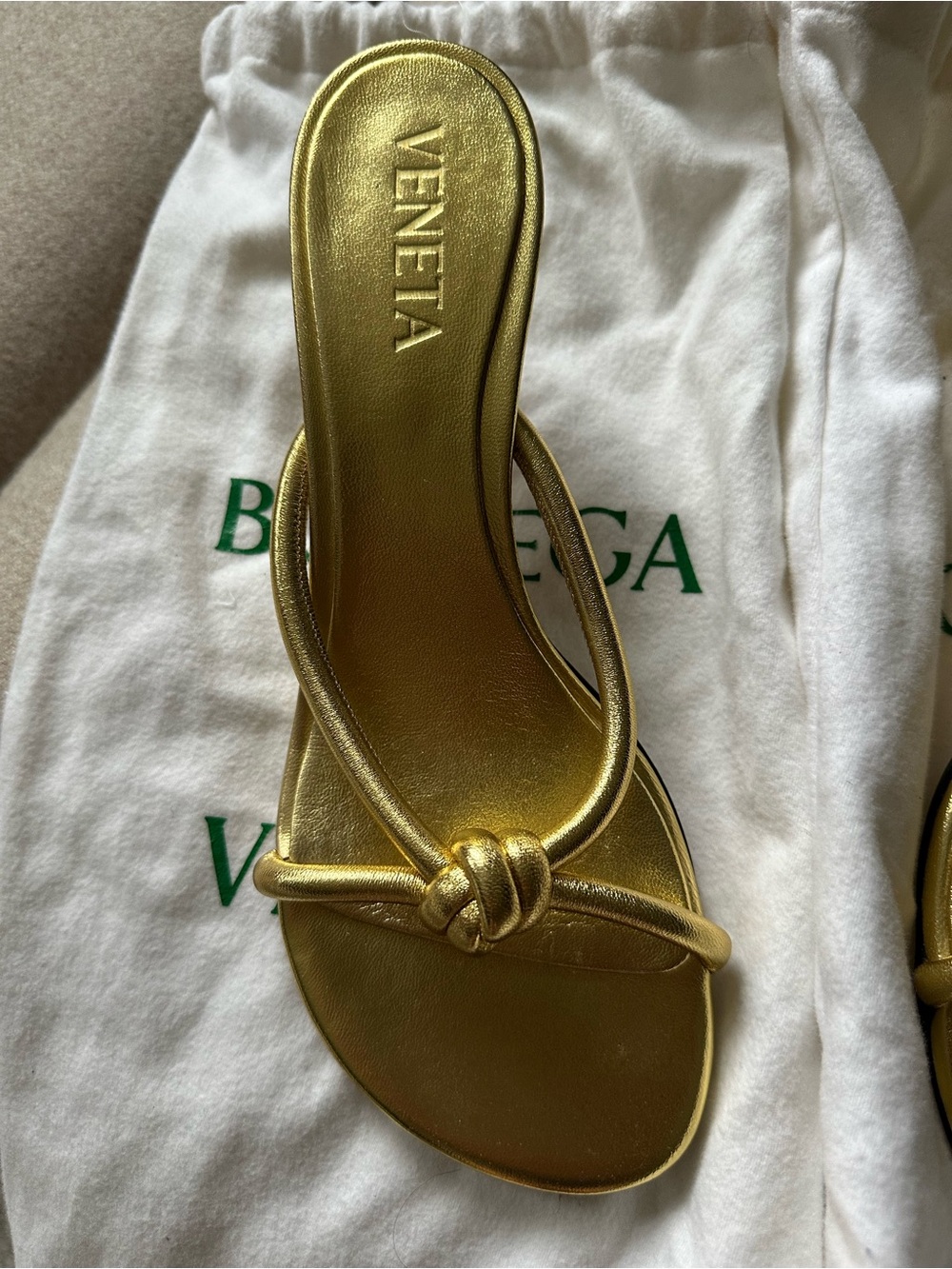 Bottega Veneta Metallic Gold Knotted Leather Slide Heels - Picture 5 of 6